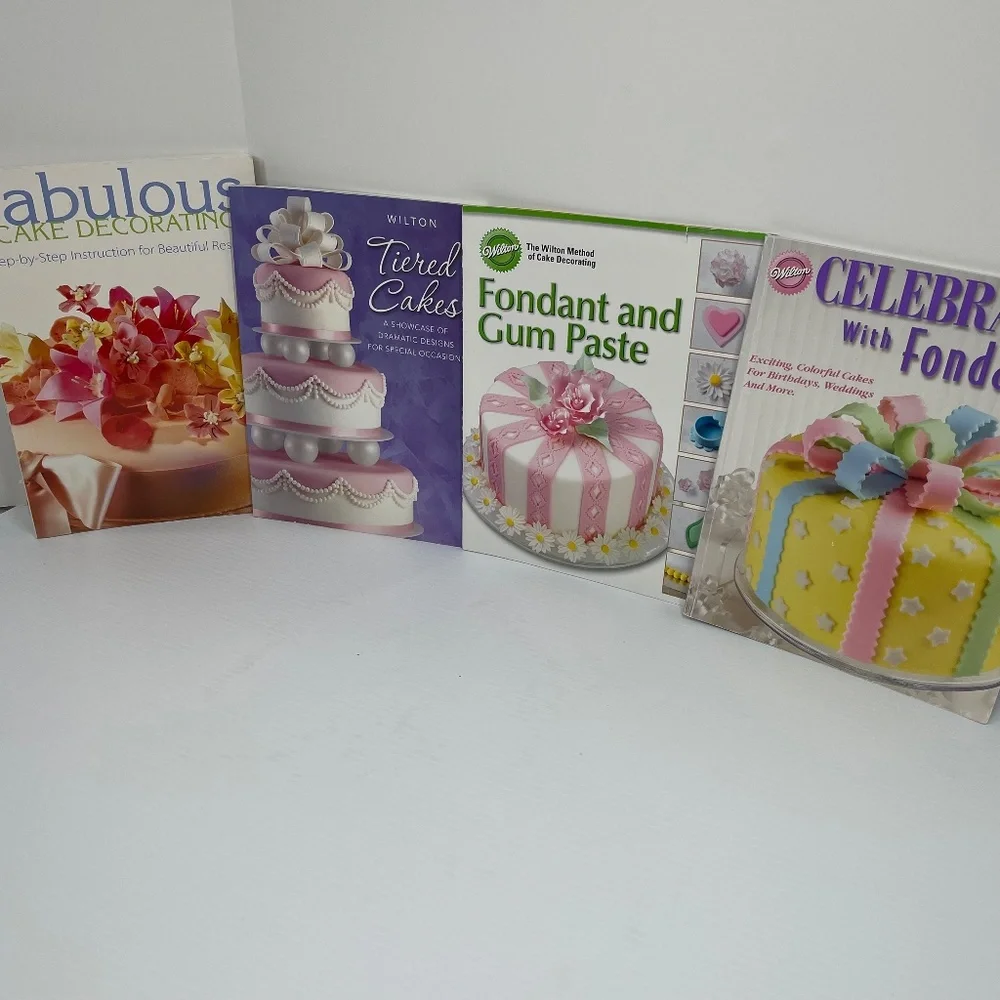 Set of 4 Cake Decorating Books - Picture 6 of 11